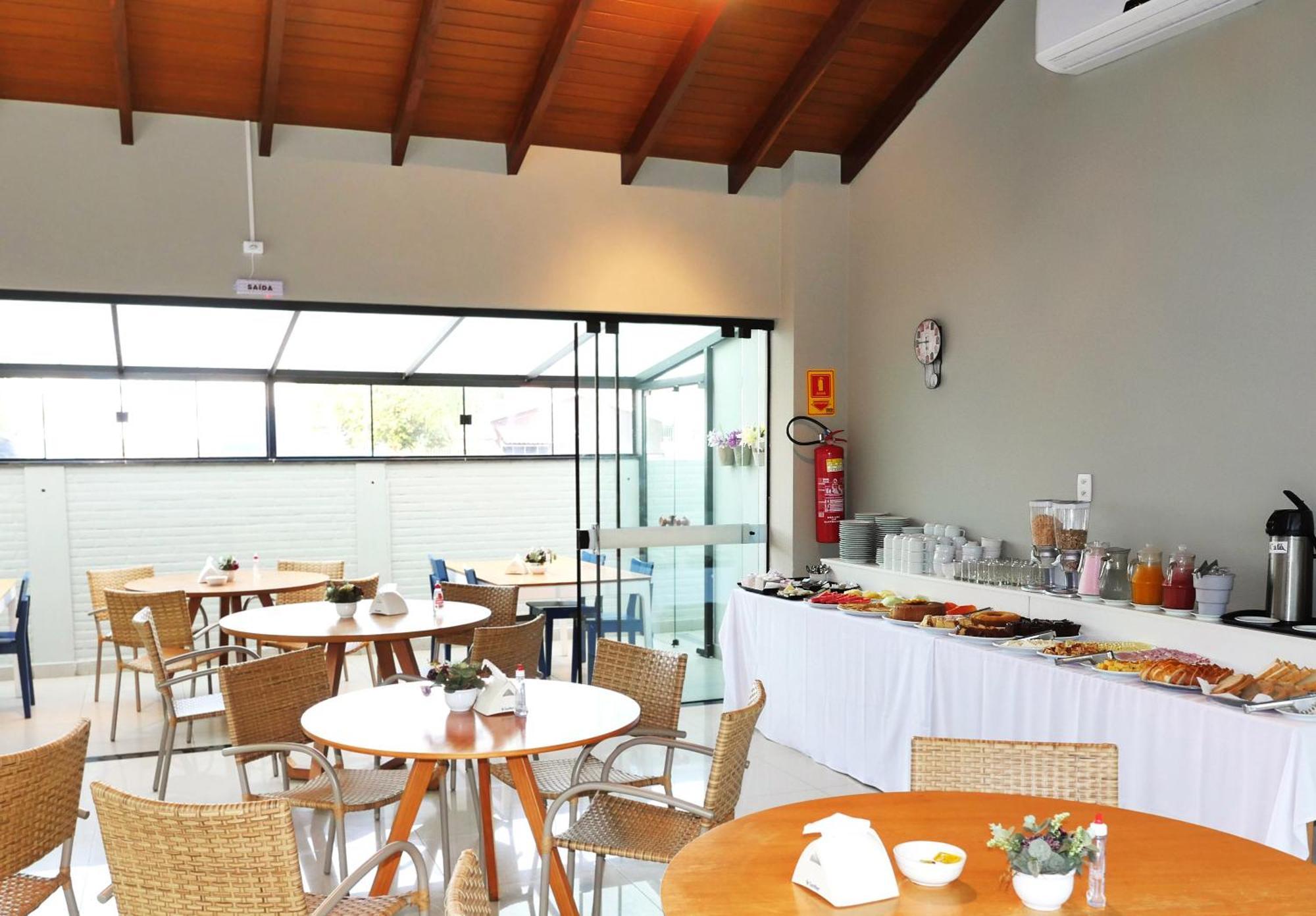 Clh Suites Bonito Central Luaran gambar